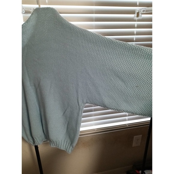 Sweater Light Blue Free Flowing Wide Arms  size XL - Picture 4 of 5